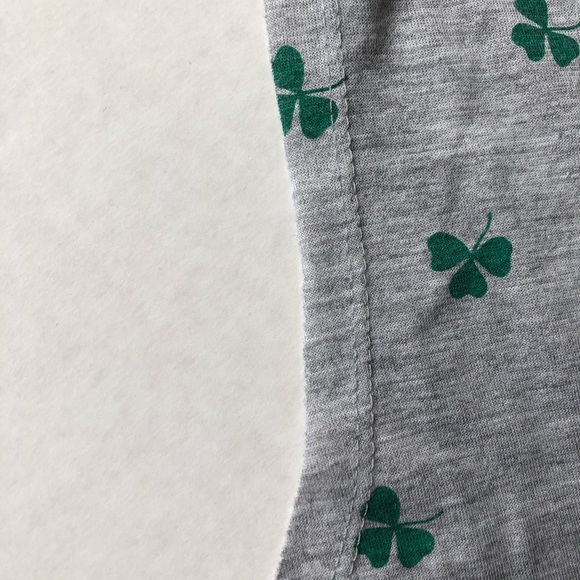 3/$10, 4/$12, 5/$14, 6/$16 Shamrock sleeveless T-shirt size L - Picture 4 of 6